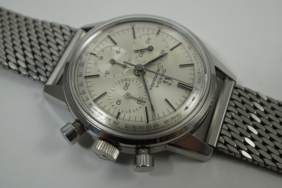 Omega 105.004 SeaMaster chronograph stainless steel mint Dates 1964 pre owned for sale houston fabsuisse