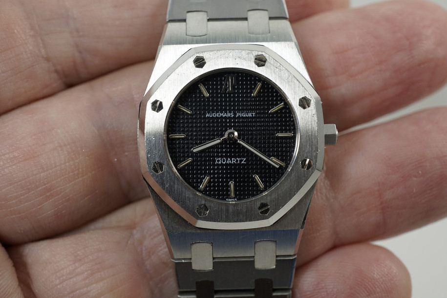 Audemars Piguet 6007 ST Royal Oak ladies steel mint w/ A&P serivce from 2017 for sale houston fabsuisse