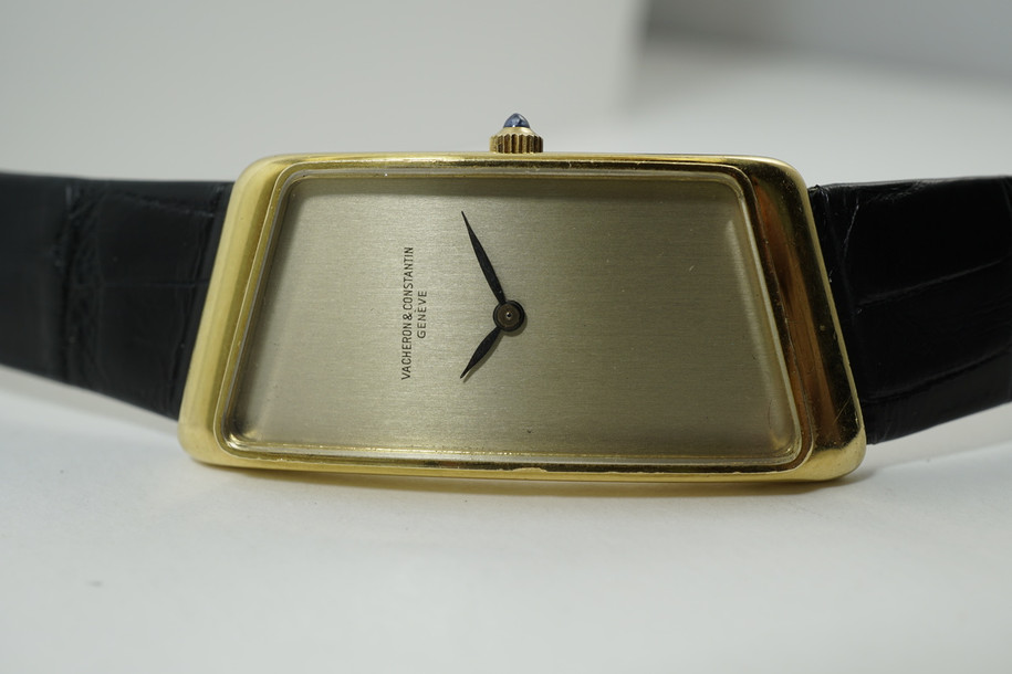 Vacheron Constantin 1972 Prestige de La France original 18k asymetrical c. 1970's pre owned for sale houston fabsuisse