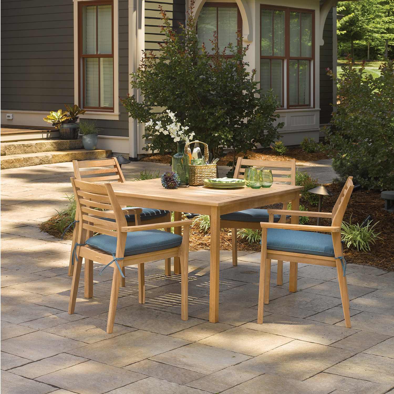 Mera 5-Piece Square 42" Dining Set
