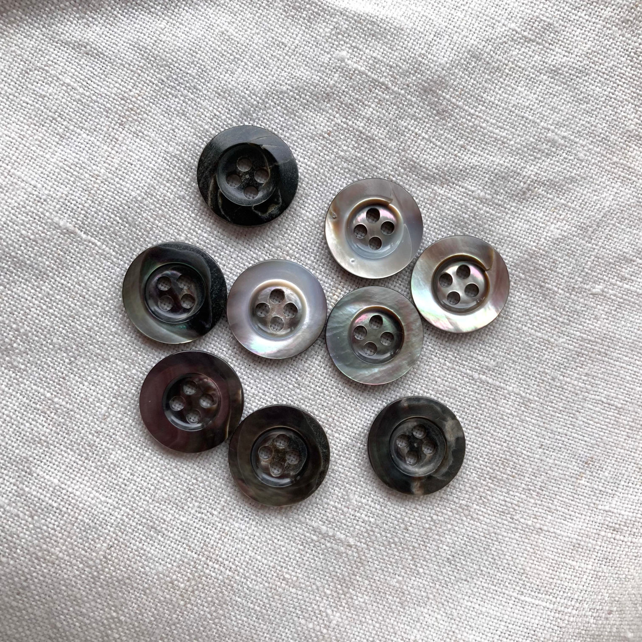 Shell buttons (13.5mm #1) - WiththeWeave