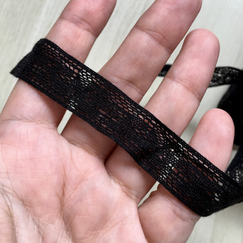 Insertion lace trim black 15mm, per metre