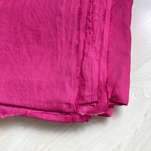 166gsm magenta linen (stiff), by metre