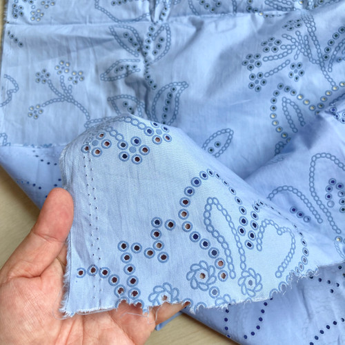 126gsm broderie print cotton poplin, by metre