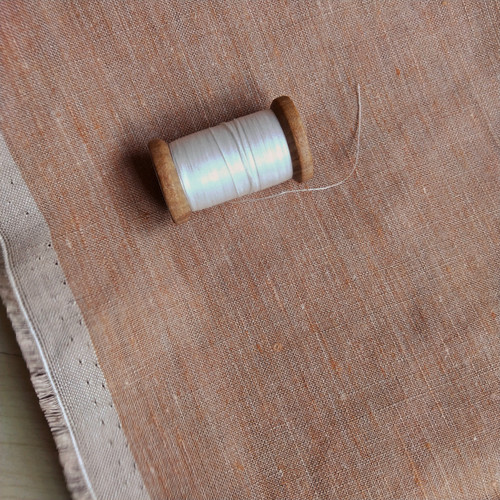 162gsm peachy-tan two-tone linen, by metre