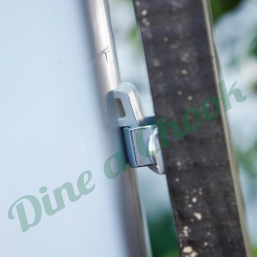 Rear molded hooks allow for easy installation of the chicken drinker. Use the free complimentary mounting kit to install onto a timber or metal post. Rear molded hooks allow for easy installation of the chicken drinker. Use the free complimentary mounting kit to install onto a timber or metal post.