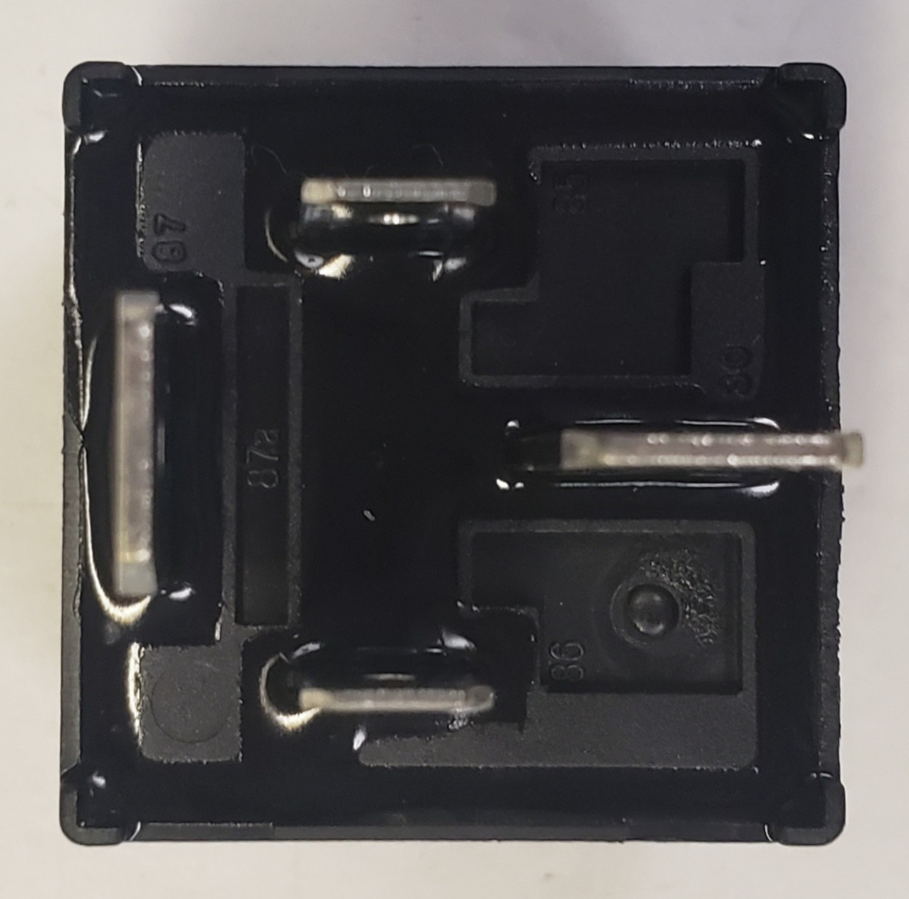 A31ASQ12VDC2R Heavy Duty 80 Amp Automotive Relay, Normally Open, Spade