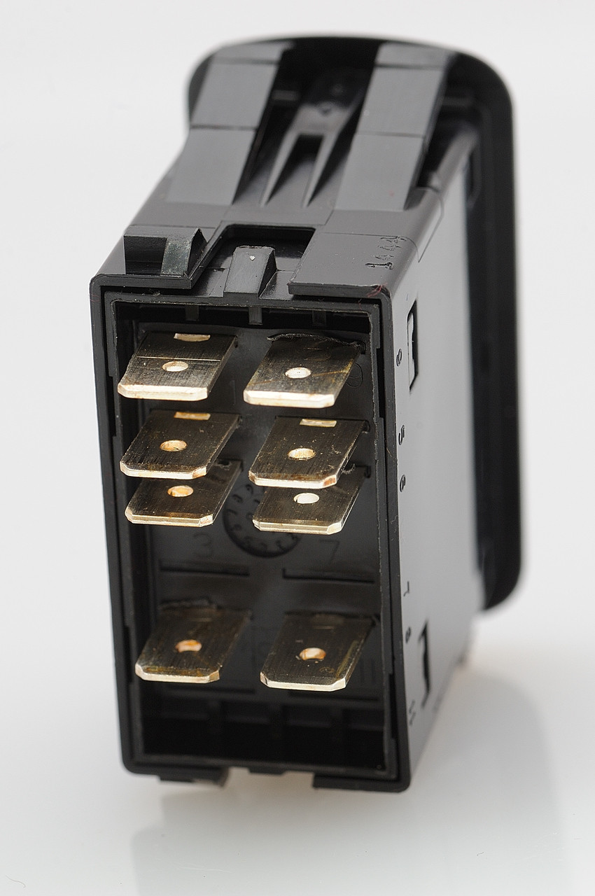 L28D1AN01 double pole, double momentary Rocker Switch,One Ind Green LED