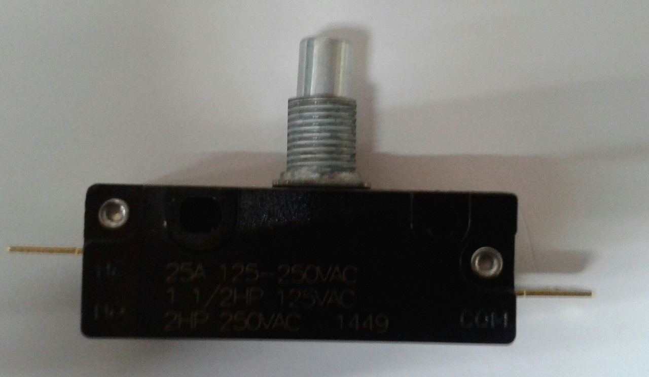 303-9069 Normally Closed Snap Action Switch with Short Plunger Button