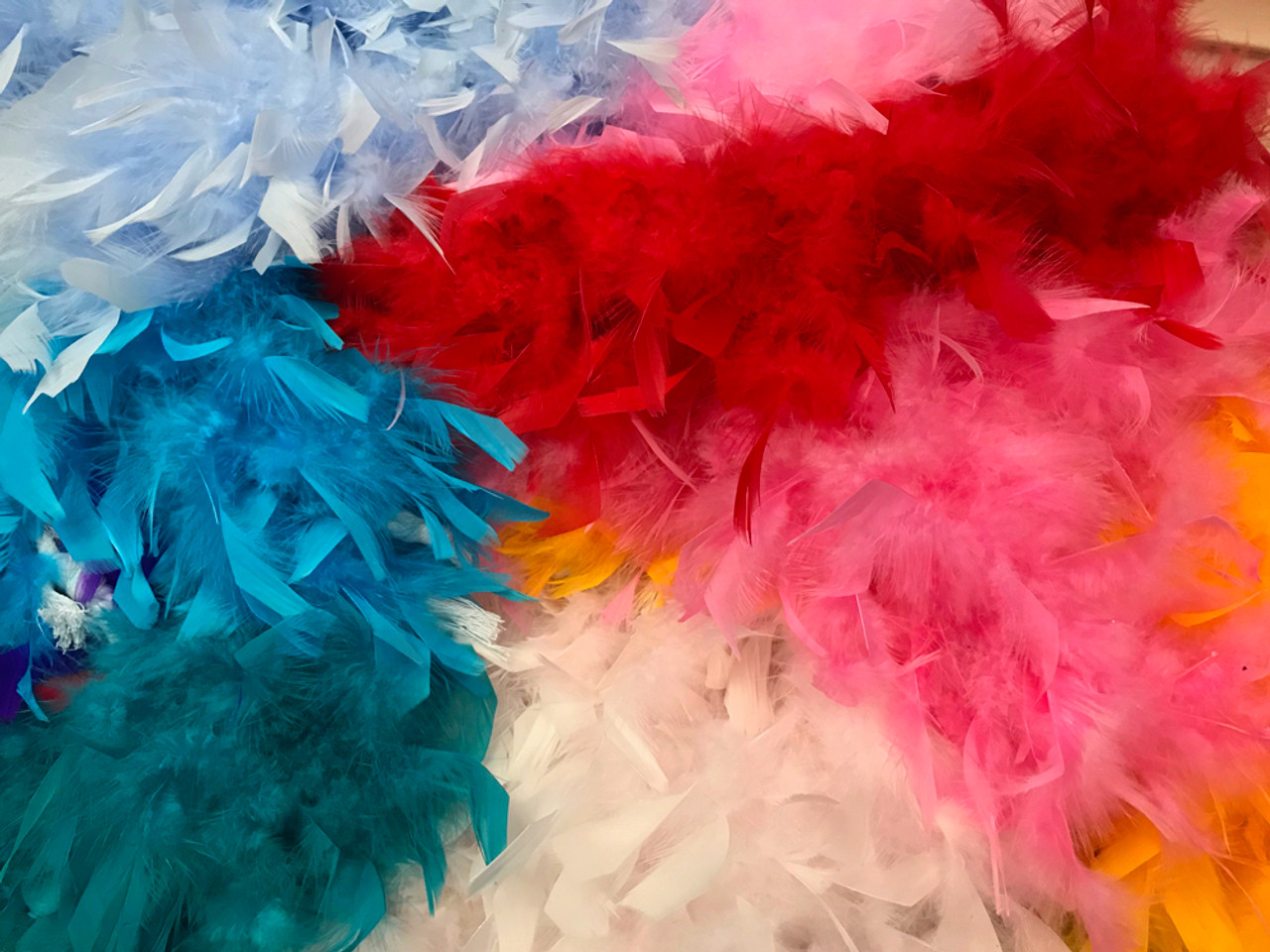 flydreamfeathers Baby Pink 40 Gram Chandelle Feather Boa, 2 Yard Long-Great for Party, Wedding, Halloween Costume Decoration