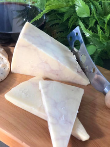 Wicked Ruby Cheshire Cheddar 175g