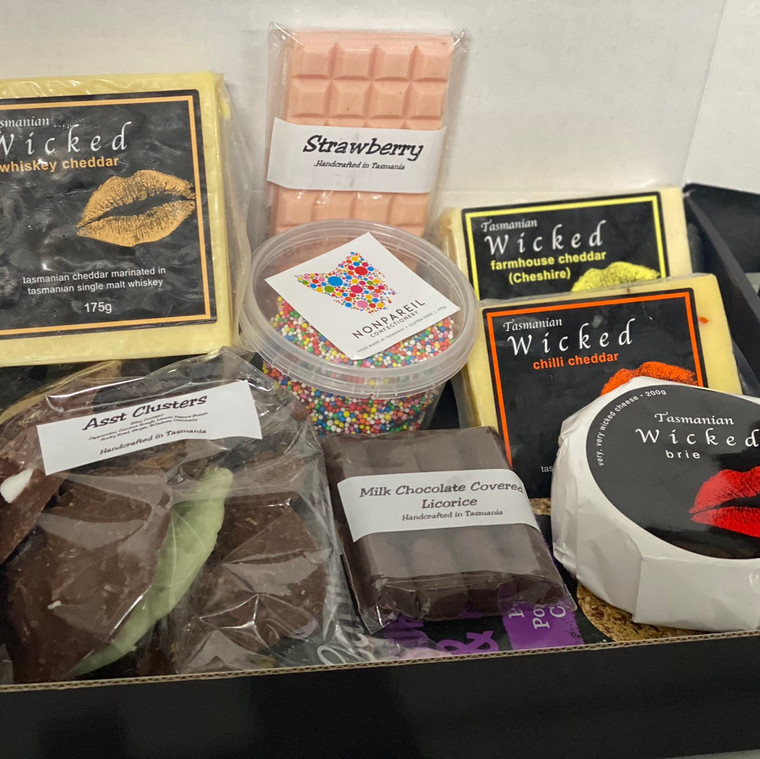 Wicked Cheese and Chocolate gift pack (Hamper 11. )