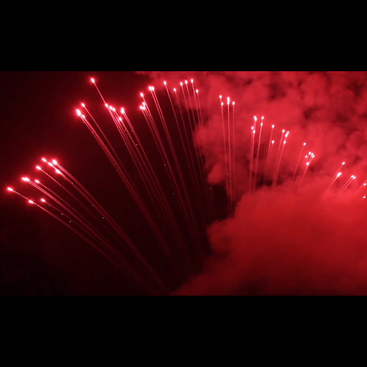 SLICE - 13 SHOT FAN RED MINE (SMALL CYLINDRICAL STARS)