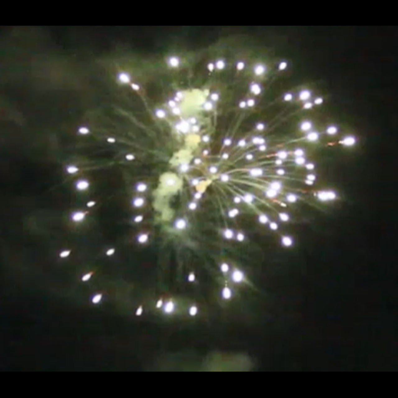 CAKE - 25 SHOT MINE TO PEONY FINALE ASSORTMENT - RED/WHITE/BLUE/BROCADE 3 CAKES EACH EFFECT 4/1 CAKE - 25 SHOT MINE TO PEONY FINALE ASSORTMENT - RED/WHITE/BLUE/BROCADE 3 CAKES EACH EFFECT 4/1