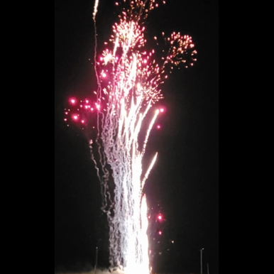 200 SHOT WOLF HOWLS TO RED STROBE