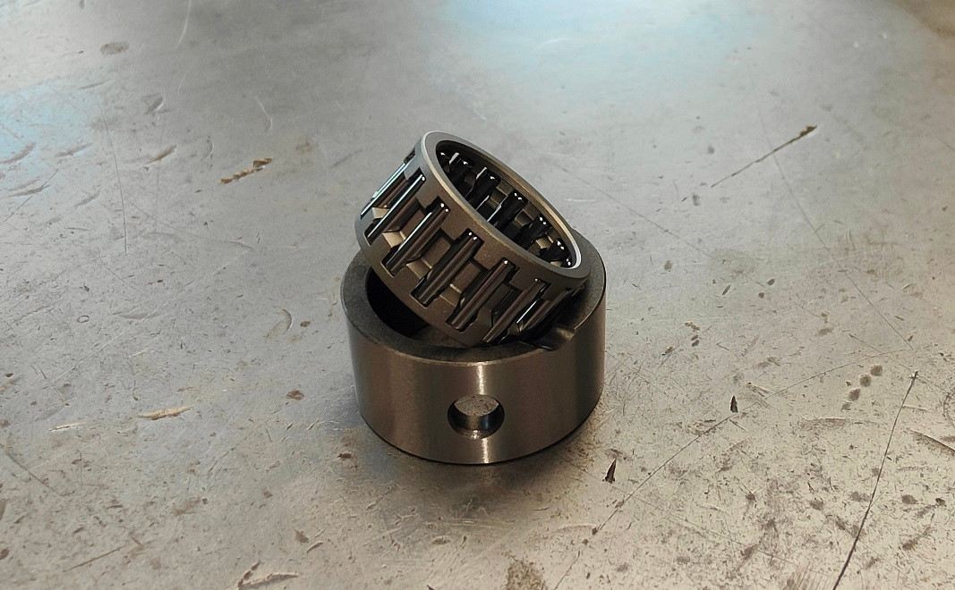 Kawasaki KH H1 H2 500 750 Gearbox bearing and bush 92046010 & 92028073