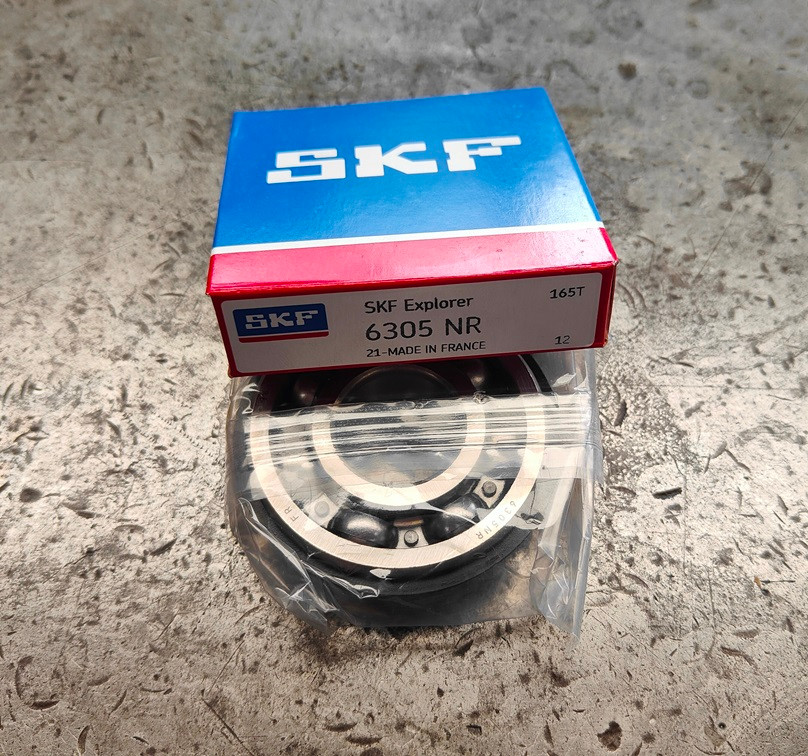 0816363050 Final drive bearing, behind front sprocket #19 on drawing