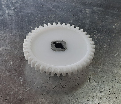 Suzuki GT750 Water Pump Gear Original/ Lightweight 17522-31031