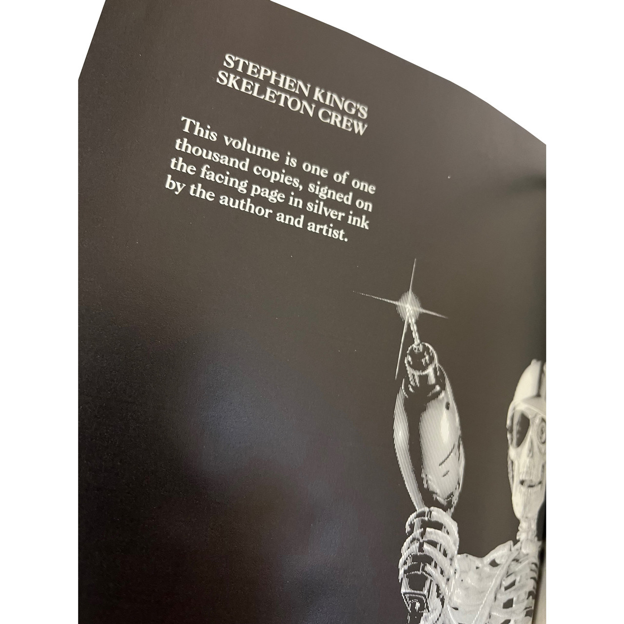 Stephen King "Skeleton Crew" Slipcased Signed Deluxe Limited First Edition No. 308 of 1,000 w/Color Poster [Very Fine]