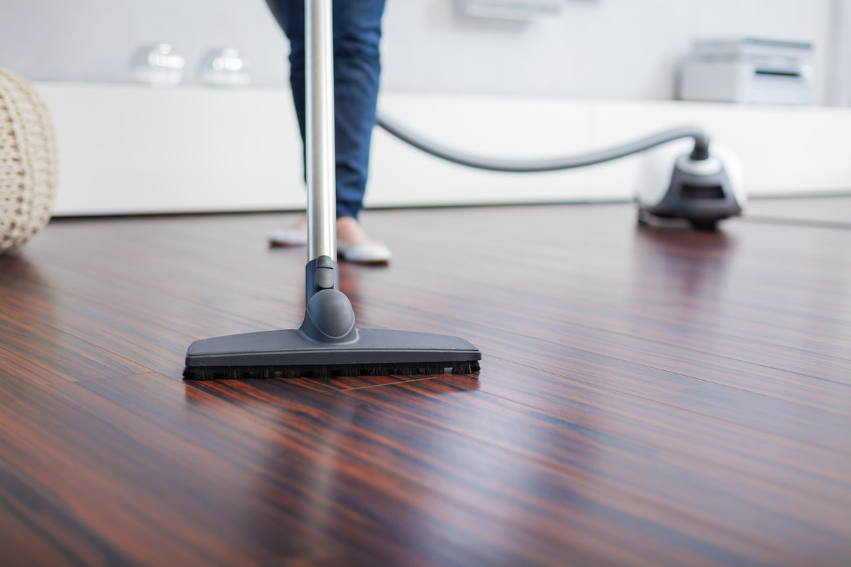 Upright vs. Canister Vacuums - Which One Is Right For Me?