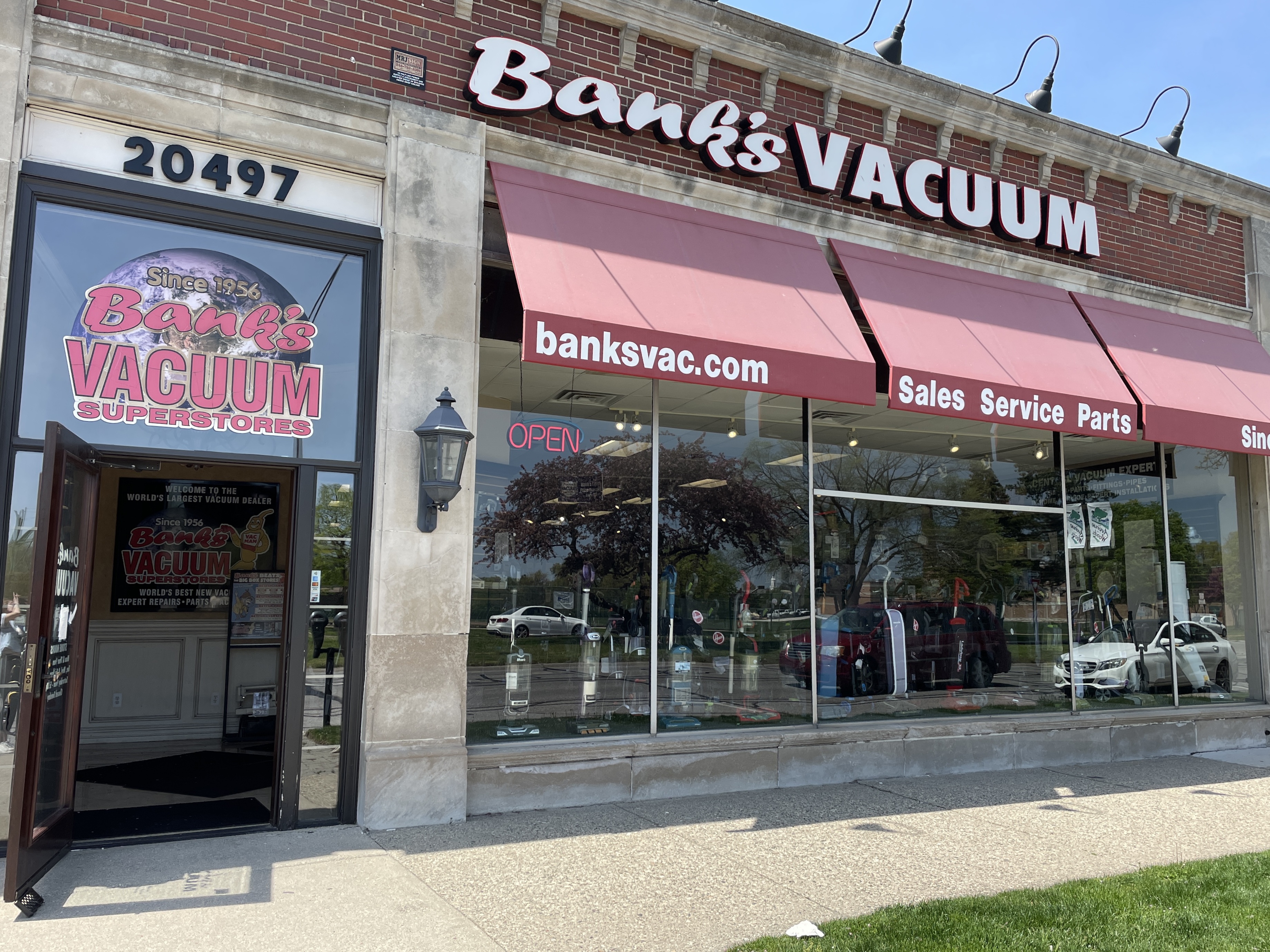 Bank's Vacuum - Grosse Pointe