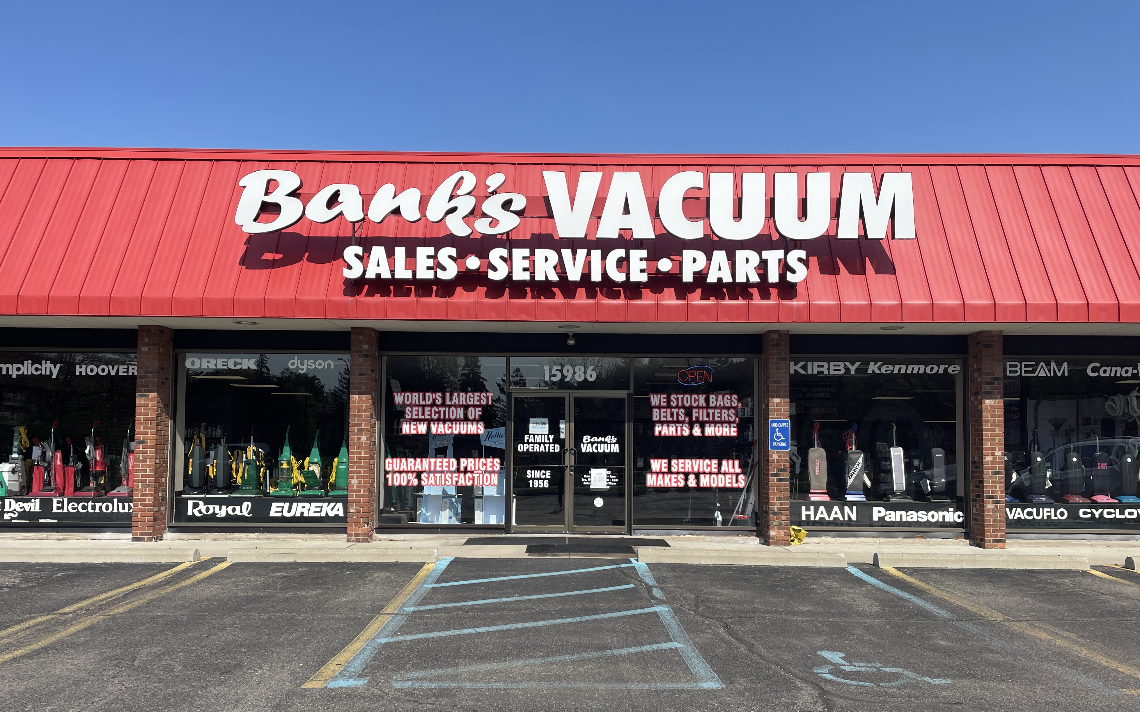 Bank's Vacuum - Livonia