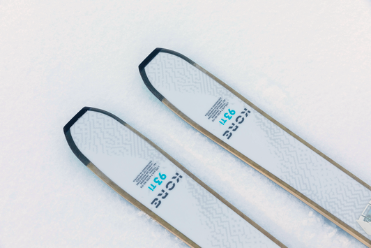 Head KORE 93 Ti W 2026 Tail View