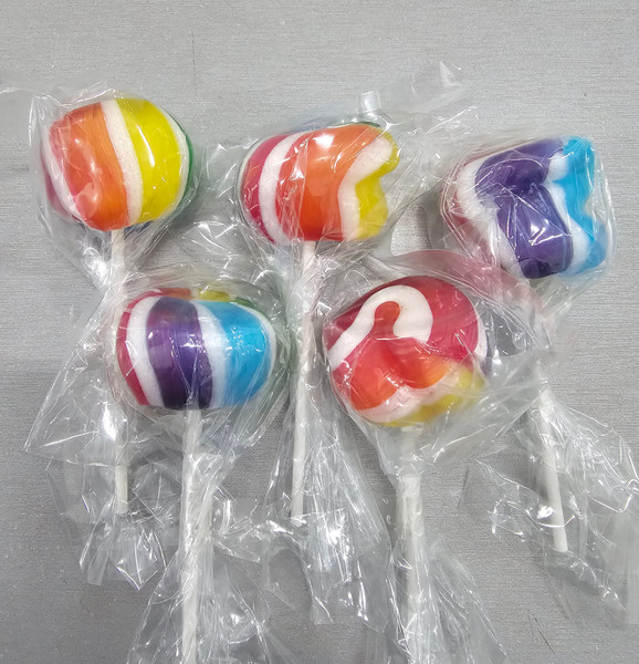 Raspberry Rainbow Ball Pops- 150g