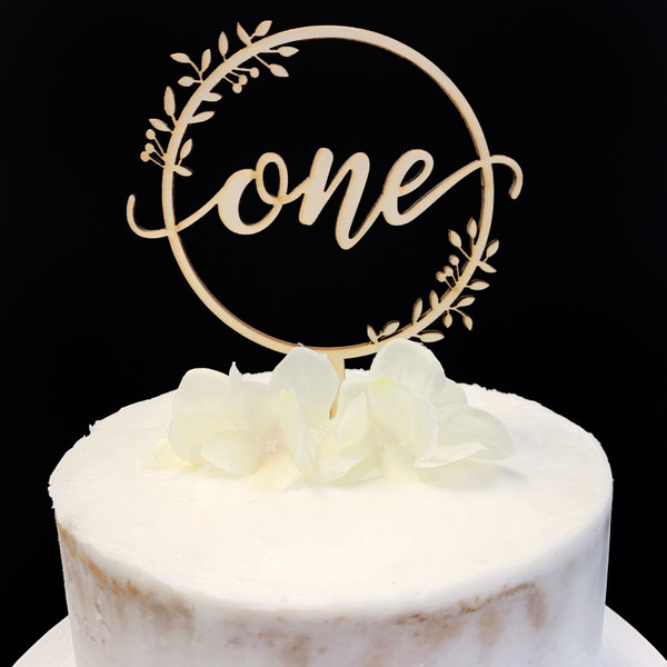 Cake Topper Round Wreath "One" - TIMBER