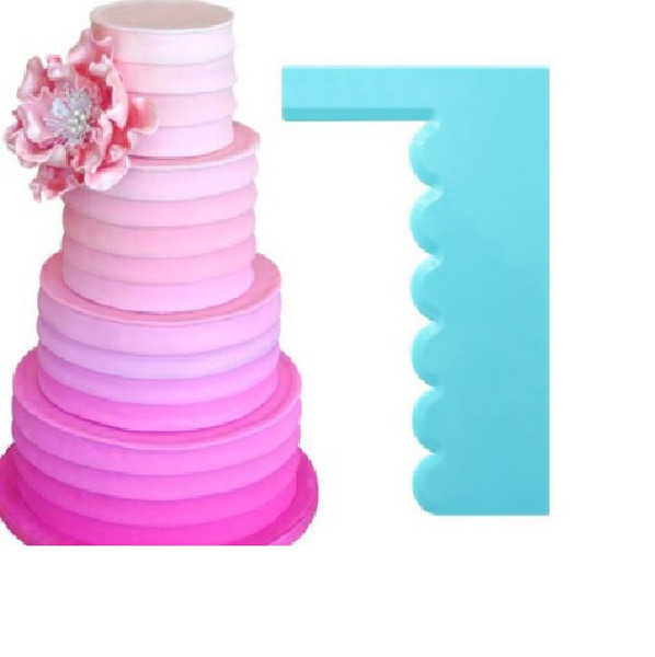 Plastic Cake Scraper -Scalloped Side