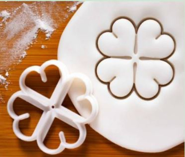 Lucky Four Leaf Clover Cutter Embosser