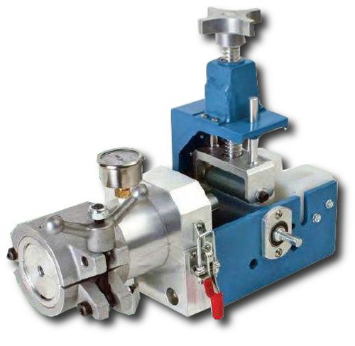 Mini-Blower/Pusher for Fiber Optic Cable