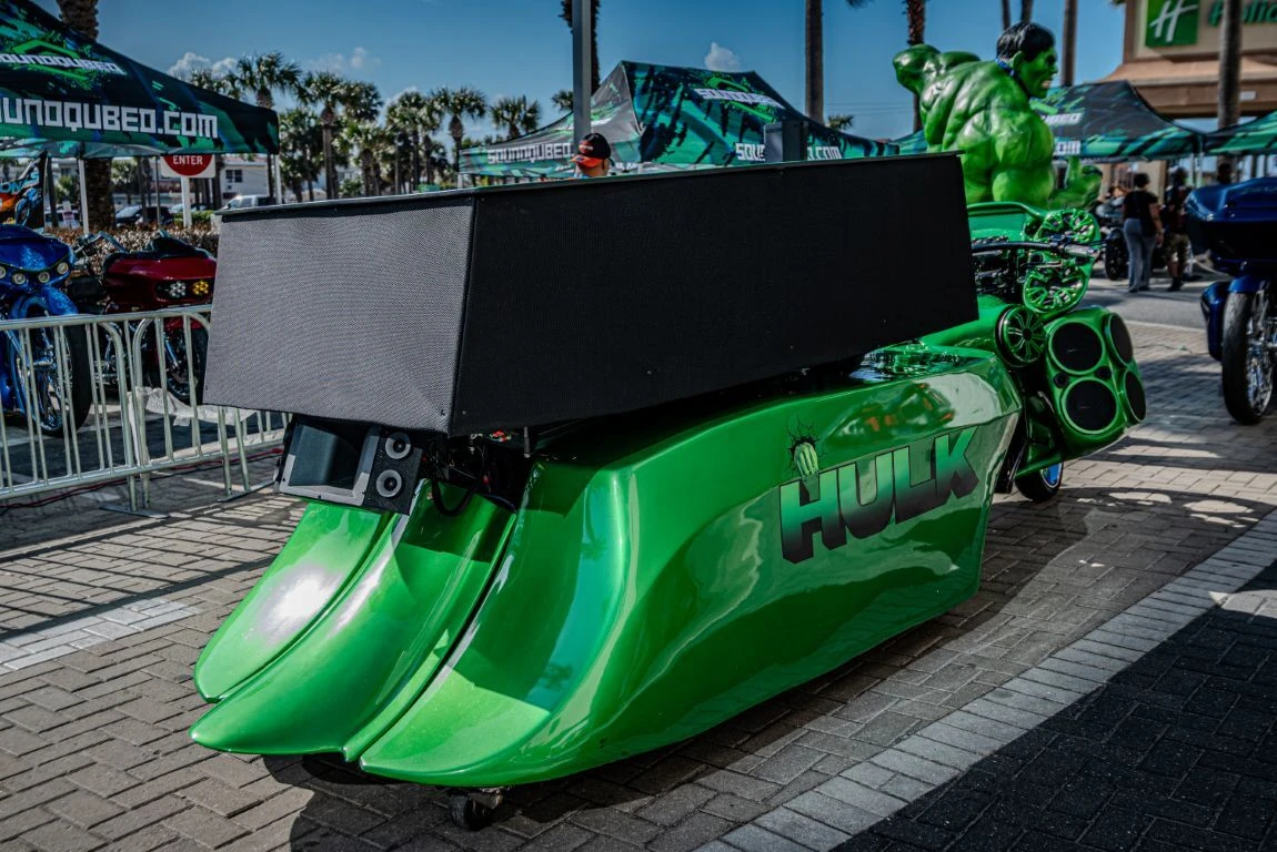 Bagger Nationals motorcycle audio competitors and spectators