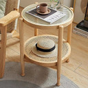 Table en rotin naturel fraîchement cannissé, projet DIY