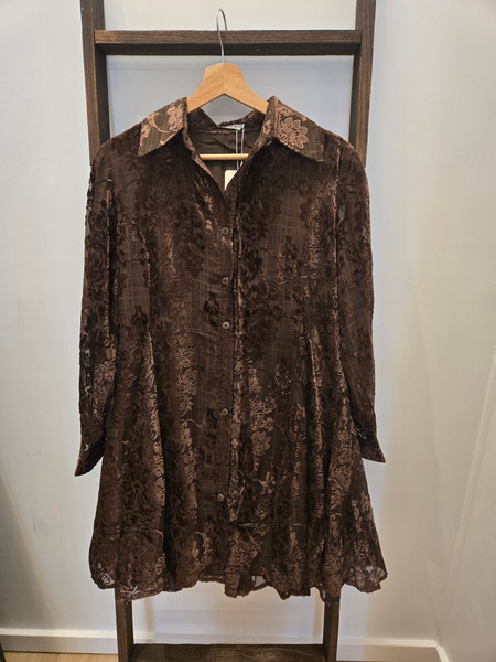 ADORE BURNOUT VELVET TEXTURED BUTTON DOWN
