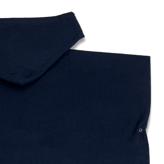 A navy blue hooded towel featuring a large hood, with a simple design and a discreet logo.