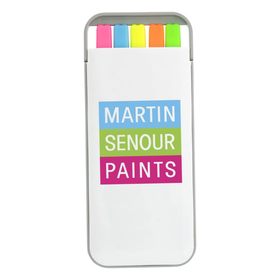A highlighter set in a case featuring five vibrant colours: pink, green, yellow, orange, and blue. The case has a logo.