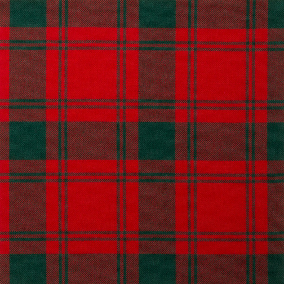MacQuarrie Modern Tartan Crest Premium Quilt - Gold Thistle Style