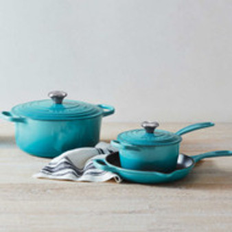 Le Creuset 5-Piece Cast Iron Cookware Set in Caribbean