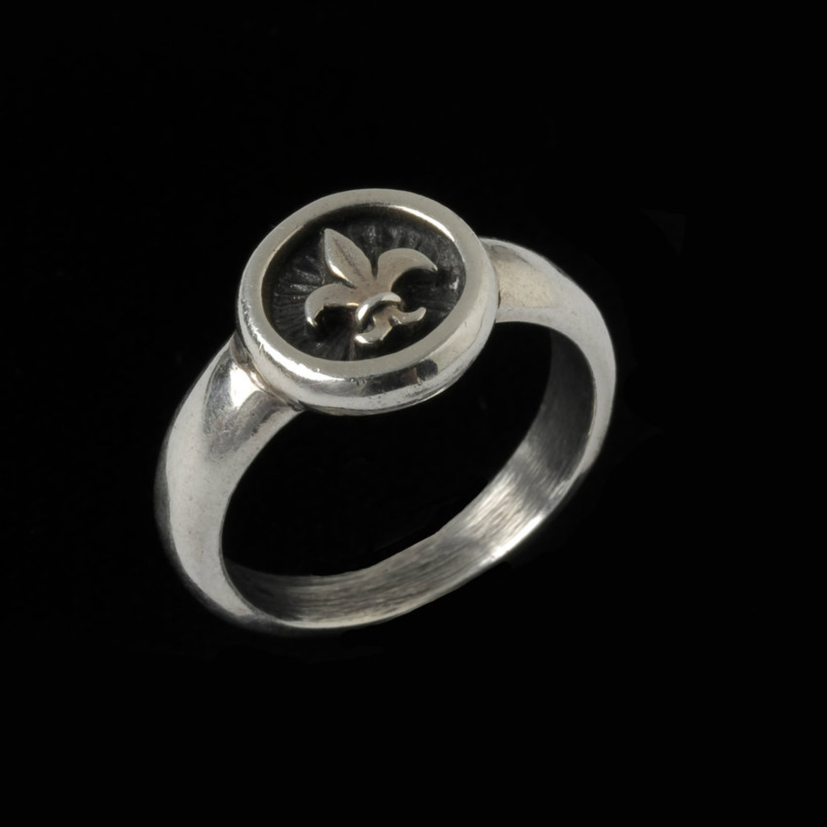 Fleur de lis Ring, Silver