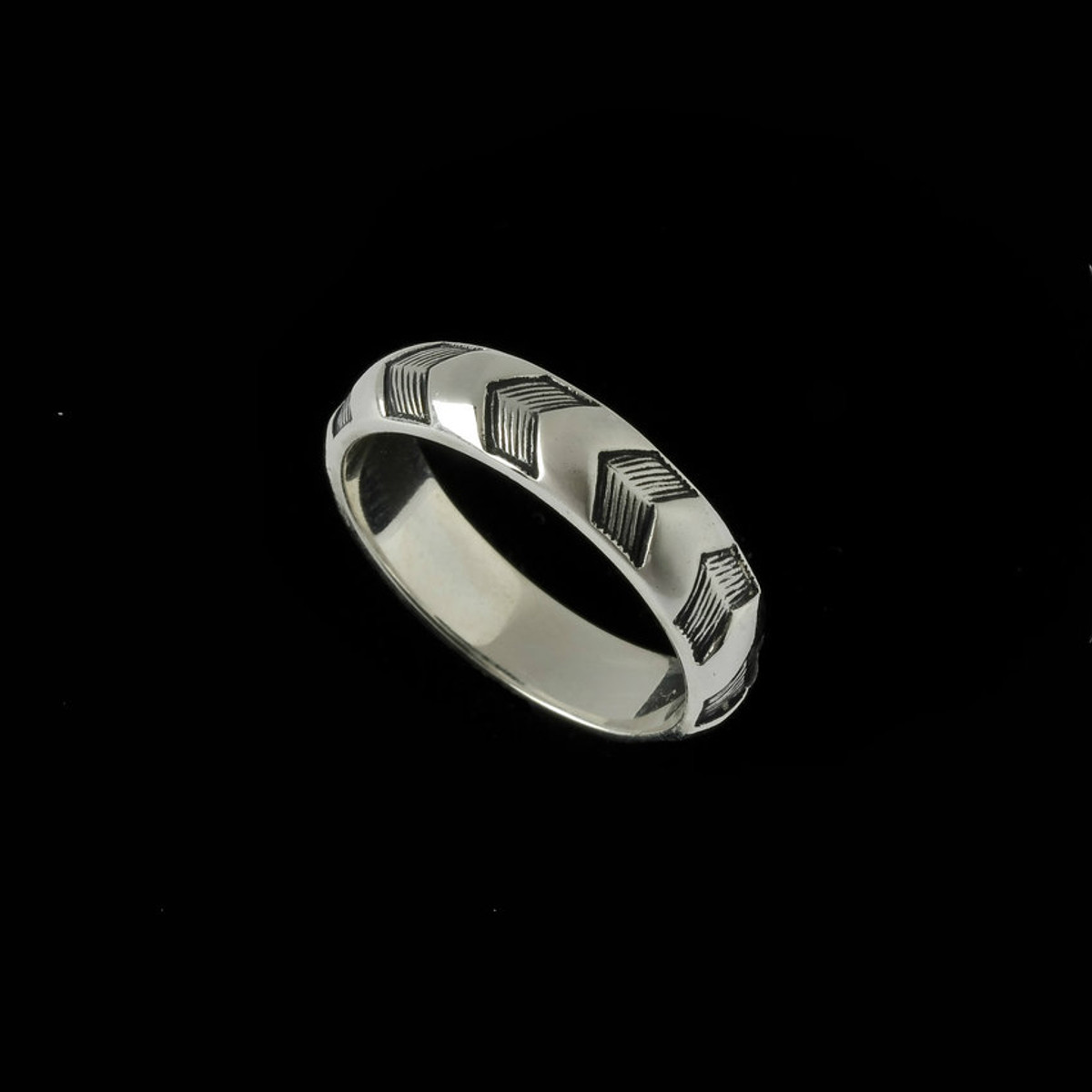 12 Unique Handmade Men's Wedding Bands and Unisex Matching Rings | Engagement  rings for men, Mens wedding rings, Wedding rings vintage