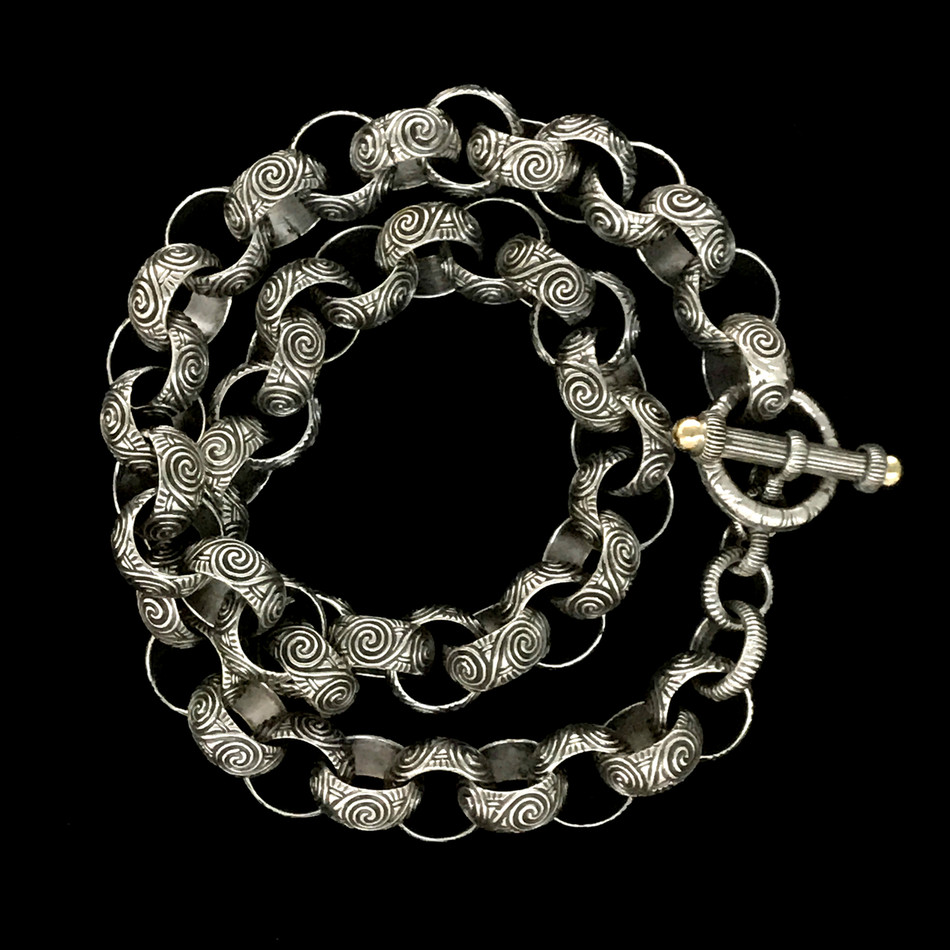 ネックレス ケルティック チャーム付き Celtic Scroll Chain Link Toggle Necklace Sterling Silver 18k Gold