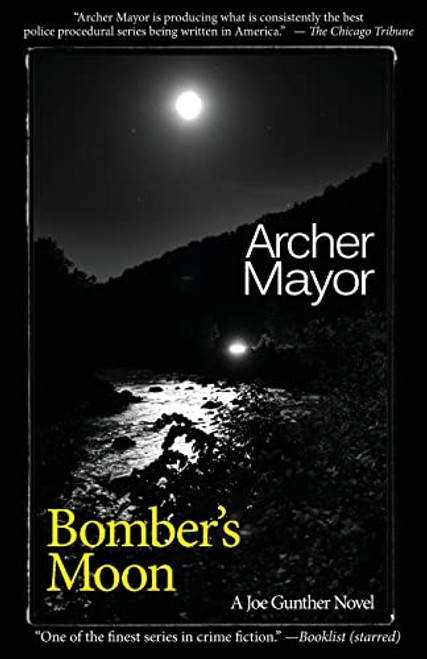 Bomber's Moon By Archer Mayor - Paperback