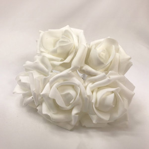 bunch, rose 5 heads white/white from Country Baskets