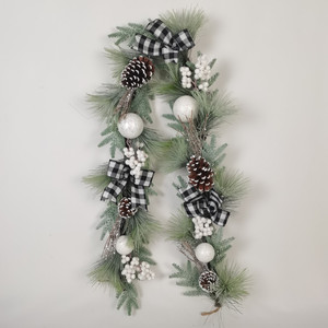 180cm Ball/Check Ribbon Garland from Country Baskets 180cm Ball/Check Ribbon Garland from Country Baskets