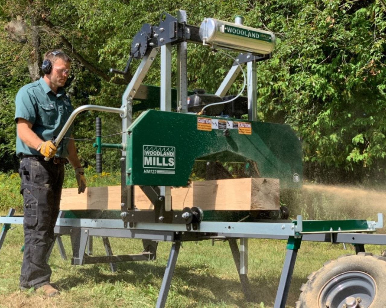Woodland Mills HM122 Bushlander Trailer-Mounted Portable Sawmill