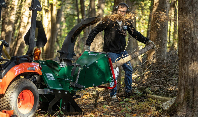 PTO Wood Chipper vs Gas - Woodland Mills