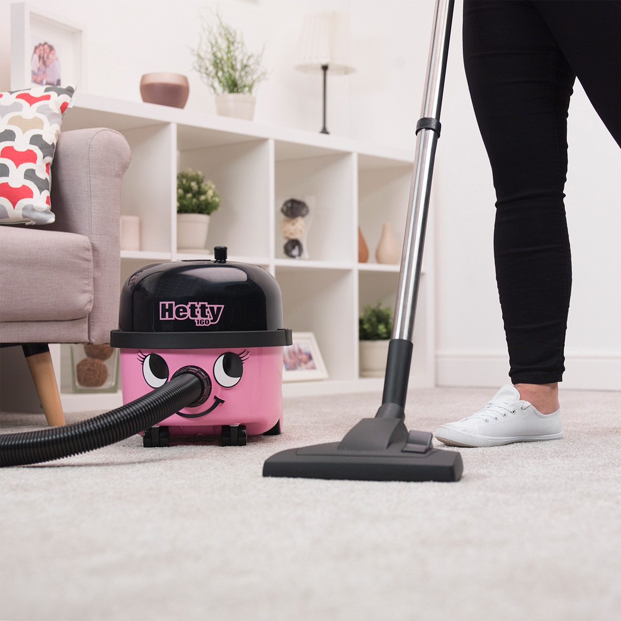 Hetty HET160 Bagged Cylinder Vacuum - Buzz Retailer