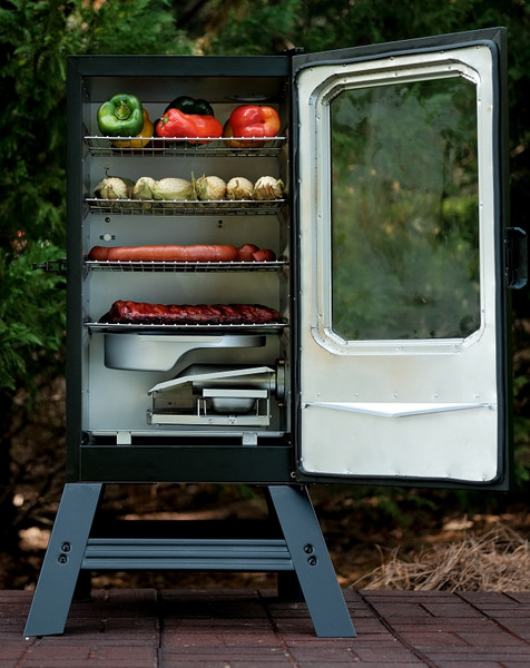 Masterbuilt MB20070421 Digital Electric Smoker, Steel Cooking Surface [SKU: ORG3440559]