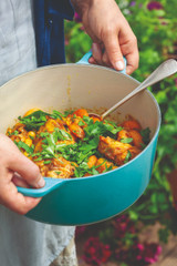 chicken tagine with almonds and apricots recipe